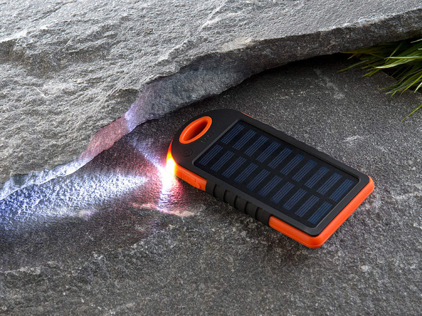 Solar Powerbank Premium - chargez vos appareils partout - gagnant du test